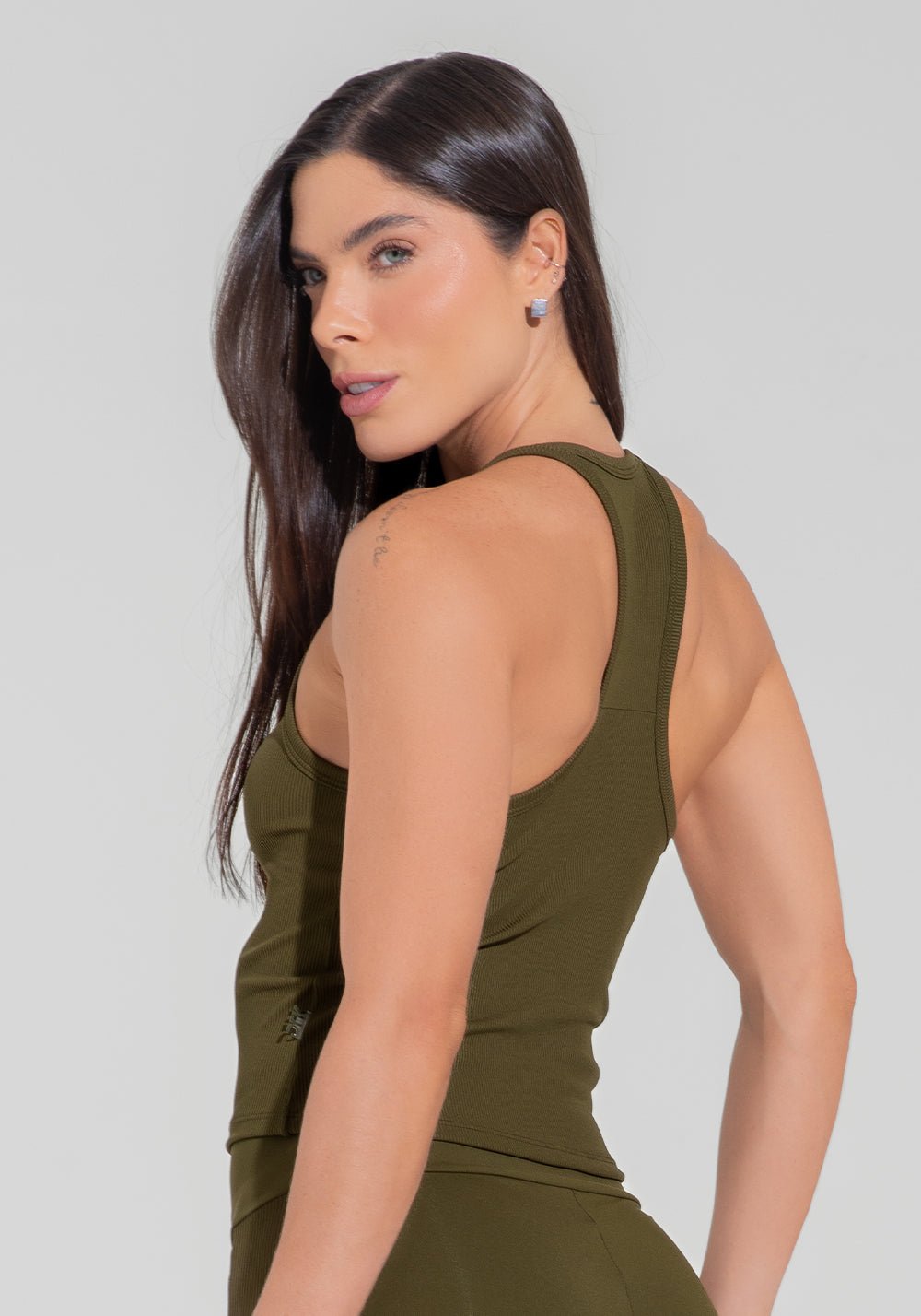 Camiseta para mujer Swimmer Ribbed Motion Lines Dlk verde oliva - Imagen 2